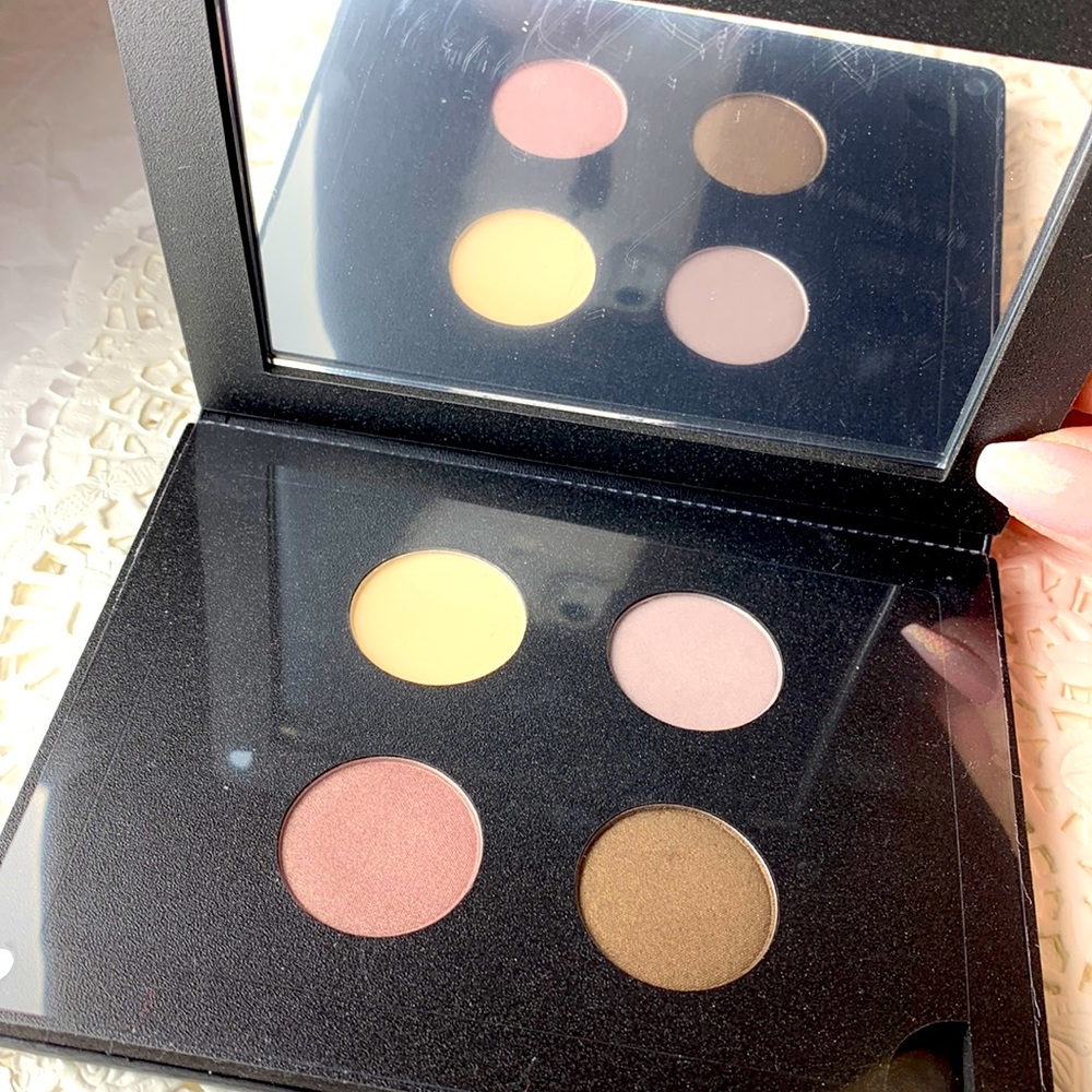 Ittse NIB Build your own palette with magnetic bottom plate. Add your colorpop